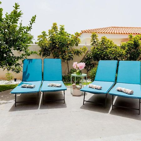 Villa With A Private Swimming Pool קיאו סלבאחה מראה חיצוני תמונה